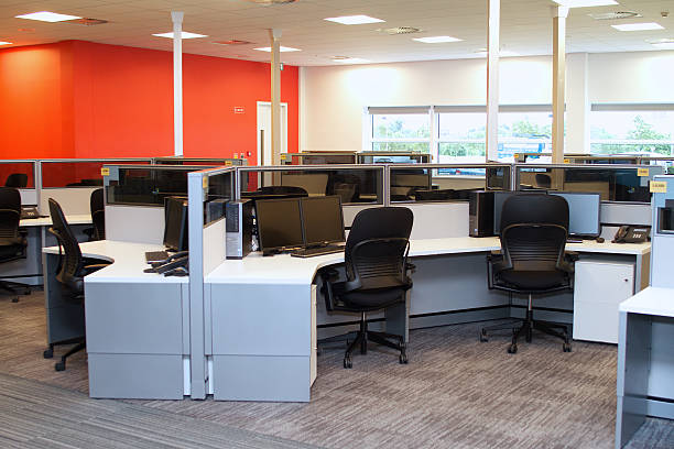 From Cubicle to Remote: Adapting to Changing Work Environments - Your Moyen